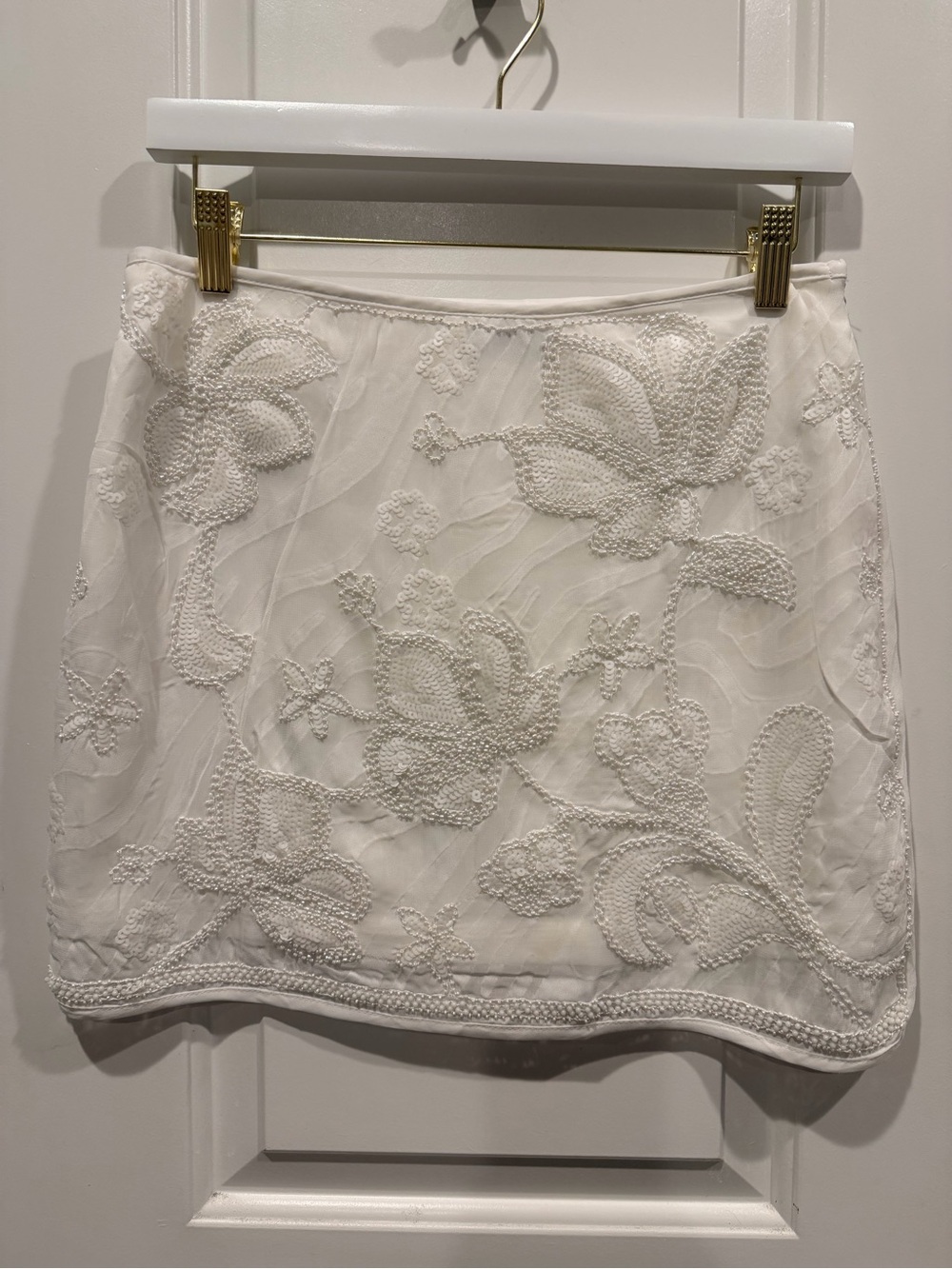 verty White Beaded Floral Mini Skirt